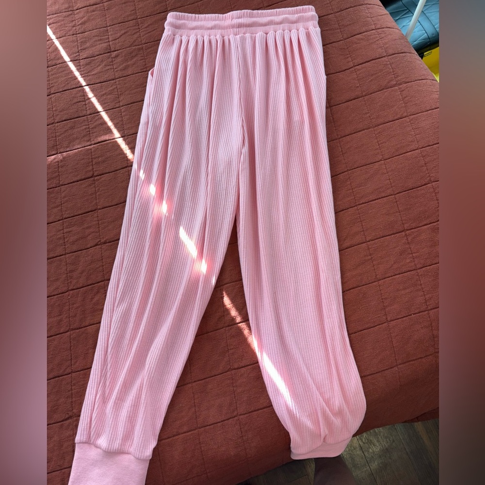 Pink Ribbed Lounge Set - Picture 8 of 9